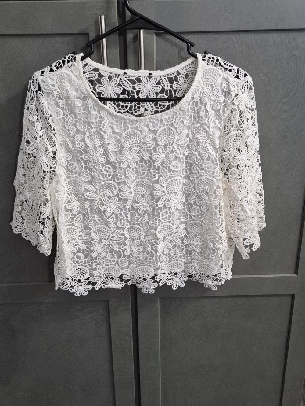 Vintage White Lace Crochet Women's Top - Elegant Floral Overlay. NO TAG
